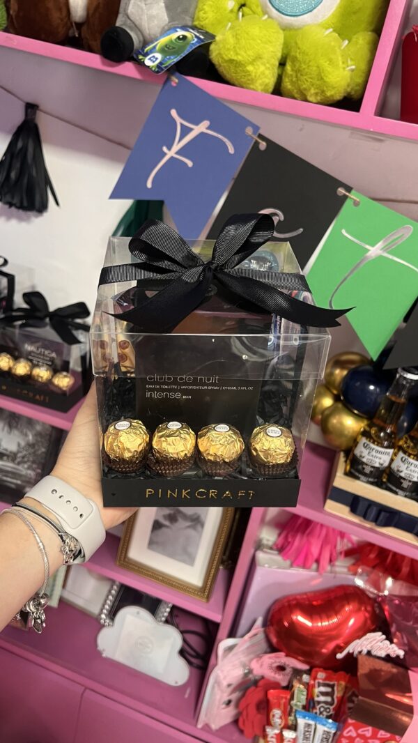 Caja con perfume club de nuit y chocolates