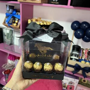 Caja de acetato con chocolates para perfume