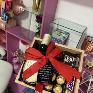 Caja mdf con botella de old pard y chocolates