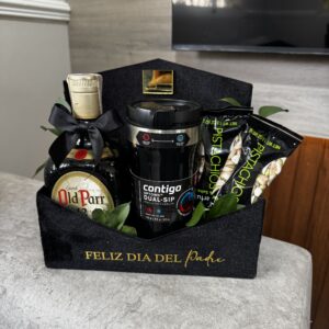 Caja con botella y vaso minimalista
