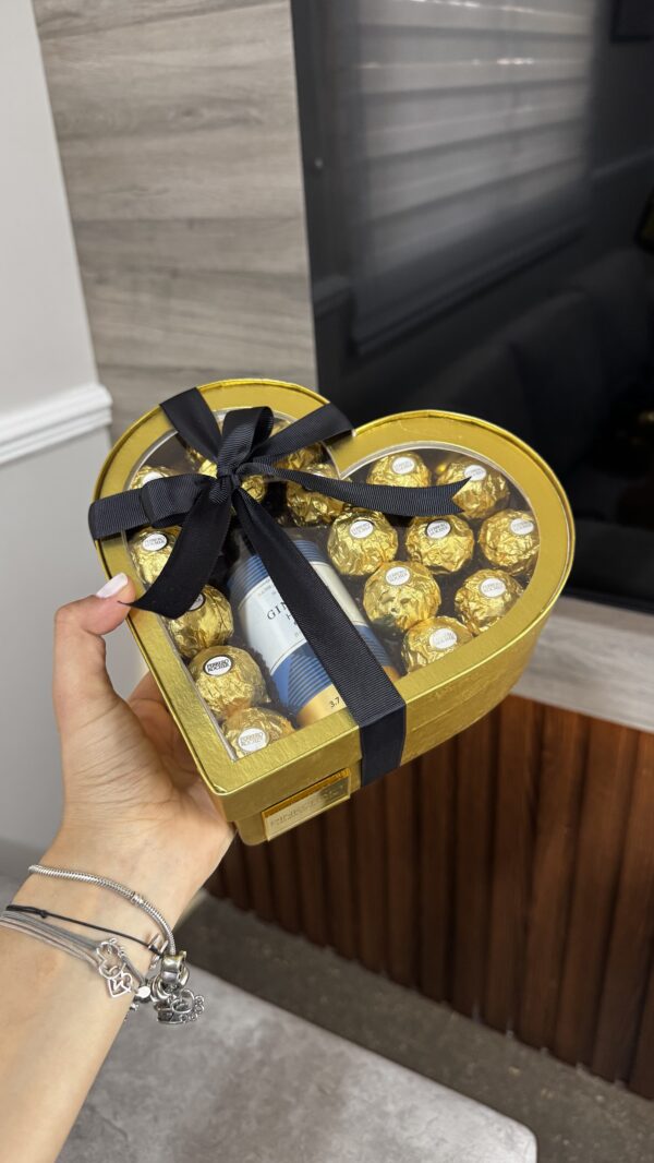 Caja con splash bath and body y ferreros