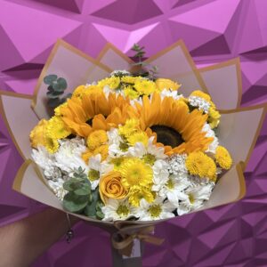 Bouquet con girasoles y rosas🌻